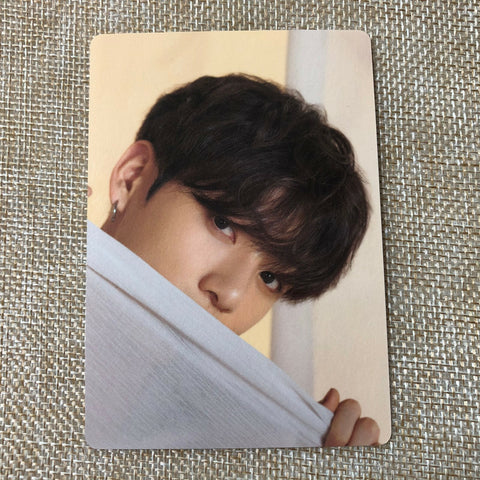 BTS JUNGKOOK 1/8 [Love Yourself World Tour] Official Mini Photocard / New / Gift