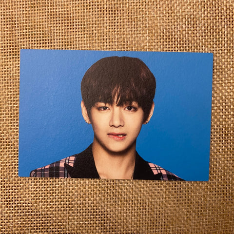 BTS V 2/8 [The Wings Tour Final Concert] Official Mini Photocard / New, Rare /+G