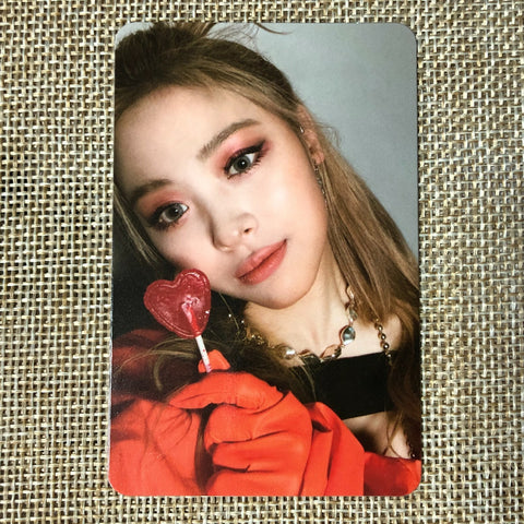 ITZY RYUJIN #4 [ GUESS WHO ] Official Special Photocard / New / Gift