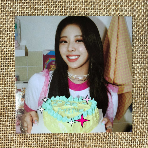ITZY GROUP #2 [CRAZY IN LOVE] Official Preorder Special Photocard SET / Gift