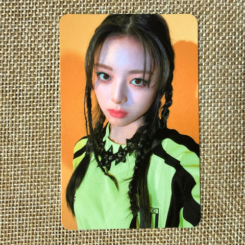 ITZY YUNA #4 [ GUESS WHO ] Official Special Photocard / New / Gift