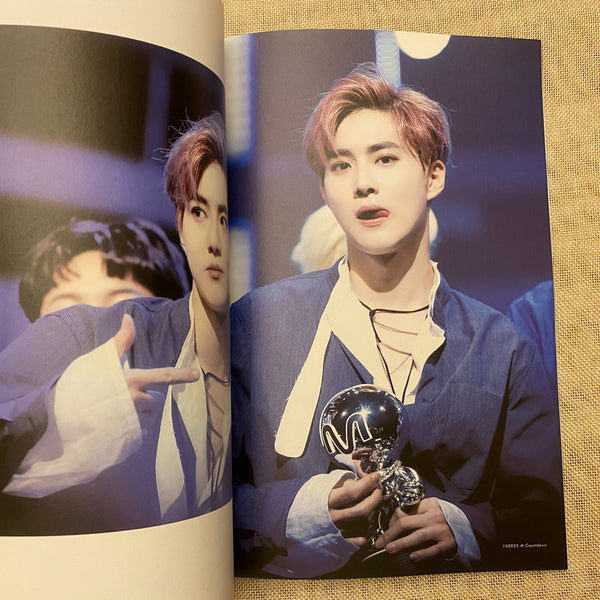 EXO SUHO [2018 YOUTH PHOTO Exhibition Photobook] Snowflake Boy, 100p / Gift