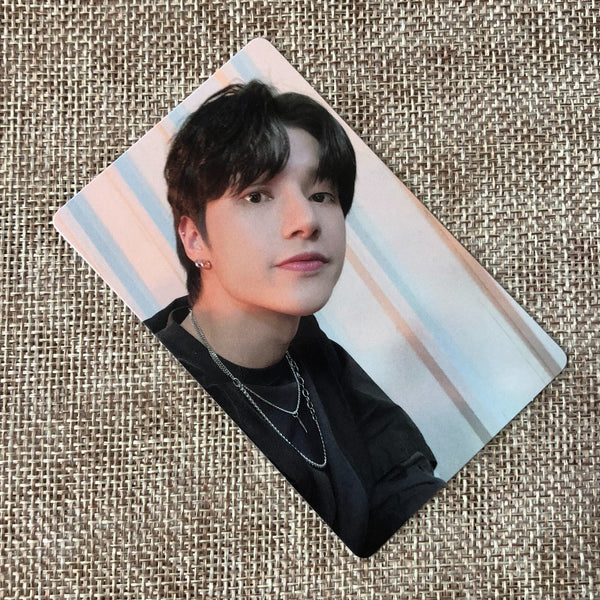 ATEEZ WOOYOUNG [THE WORLD EP.1 : MOVEMENT Beatroad POB] Official Photocard, A