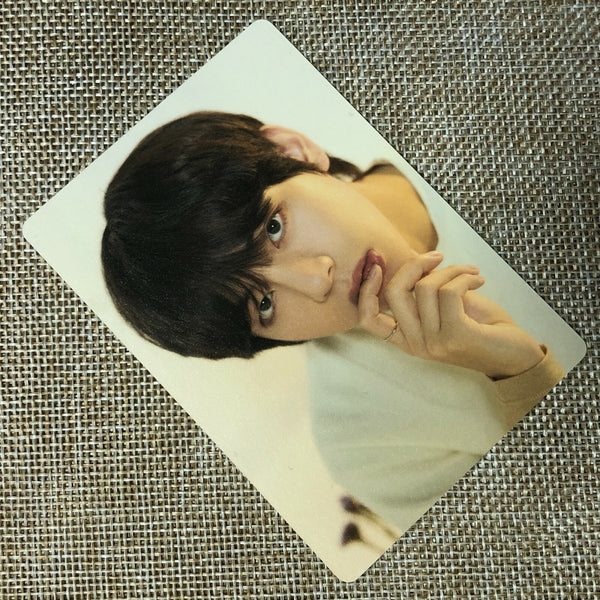 BTS V 4/8 [ Love Yourself World Tour ] Official Mini Photocard / New / Gift