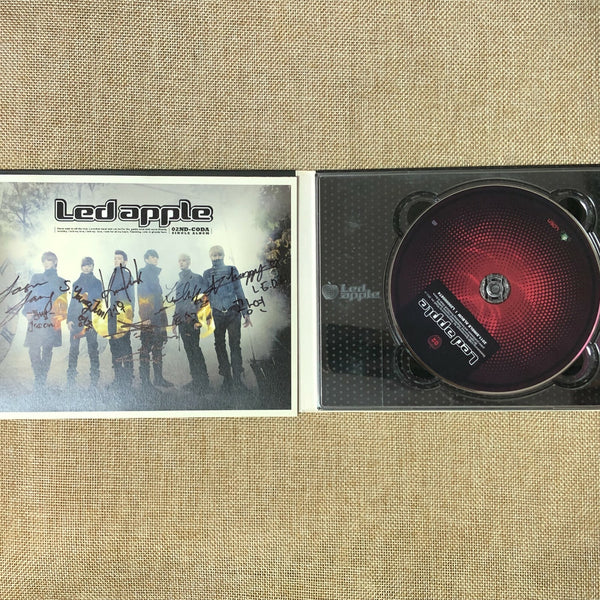 LED APPLE HAND SIGNED [ CODA ] 2nd Single Promo Album Autographed / NO PC / New