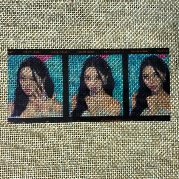 ITZY YUNA [CRAZY IN LOVE Special Ed.] Official Film Photocard, 1st Album / Gift