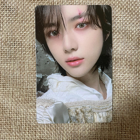 TXT BEOMGYU [The Chaos Chapter Freeze] Official Photocard, World Ver. / Gift