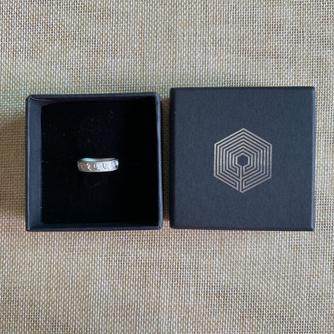 EXO [ Official Limited Ring, Concert LAY ] HK 12, US 5.5 / New / Gift