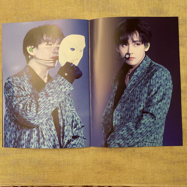 BTS V [ FOREVER LOVE Exhibition ] Mini Photobook, 16 pg / New, Rare / Gift