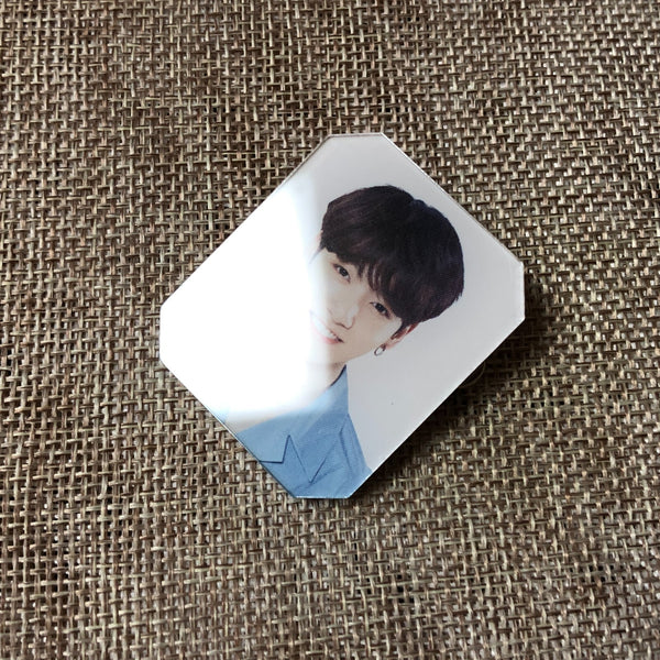 BTS JUNGKOOK [ Love Yourself Concert ] Official Acrylic Badge / New / Gift