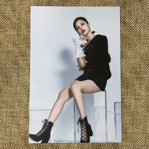 ITZY YEJI #2 [ CHECKMATE ] Official Postcard Photocard / New / Gift
