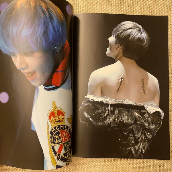 BTS V [ VIVA PLANE 1st Exhibition ] Photobook, RealV 86 pg / New / Gift