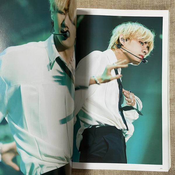 BTS V [ GLEAM DREAM Exhibition Photobook ] Nuna V 420 p, 22x32 cm/Good, Rare /+G