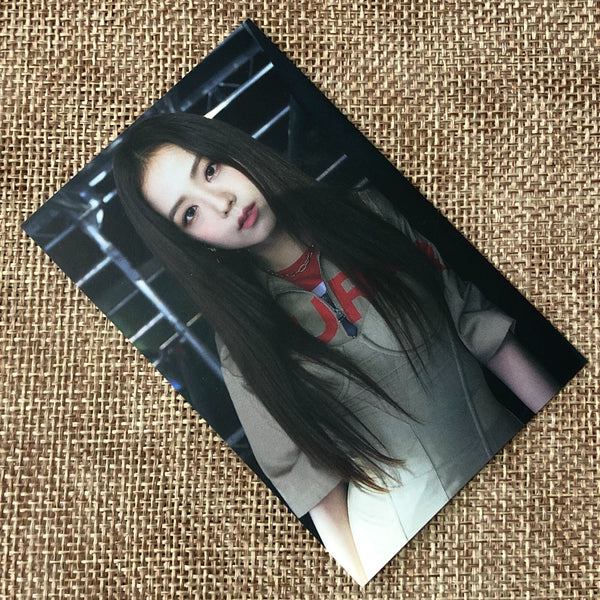 BLACKPINK JISOO #4 [2019 Concert PRIVATE STAGE Chapter 1] Official Photocard /+G