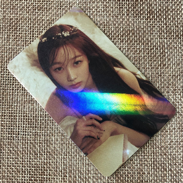 AESPA GISELLE [2022 Season's Greetings Aladin] Official Hologram Photocard /+G