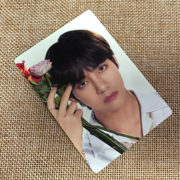 BTS V 8/8 [ Love Yourself World Tour Official Mini Photocard ] New / +Gift