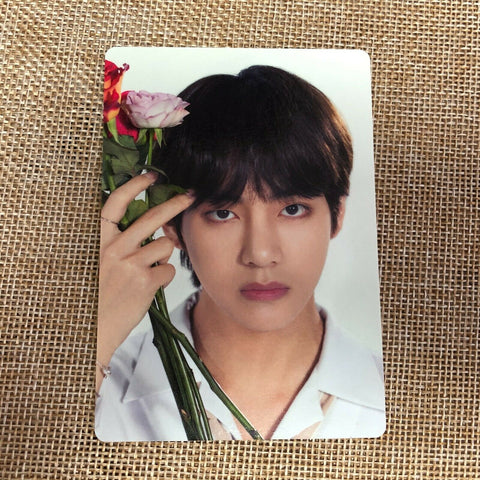 BTS V 8/8 [ Love Yourself World Tour Official Mini Photocard ] New / +Gift