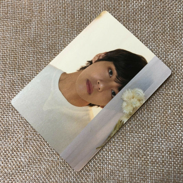 BTS V 2/8 [ Love Yourself World Tour Official Mini Photocard ] New / +Gift