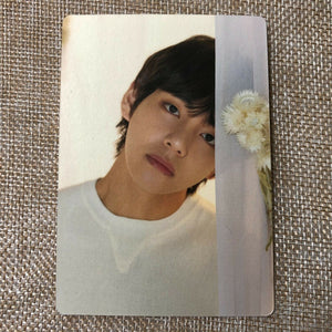 BTS V 2/8 [ Love Yourself World Tour Official Mini Photocard ] New / +Gift